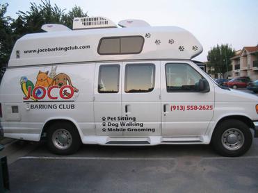 johnson county barking club mobile dog grooming van